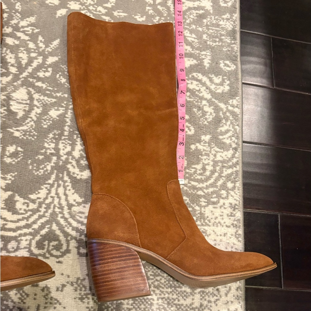 Steve Madden “ Yancy” Tan knee high, Heeled Boots - Picture 8 of 9